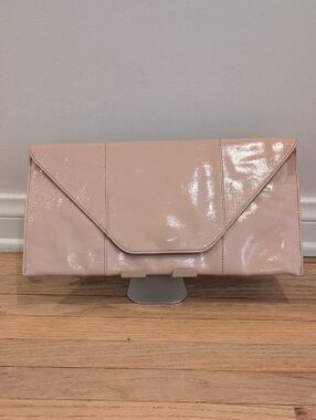 Halogen Glossy Patent Envelope Clutch in Pale Pink